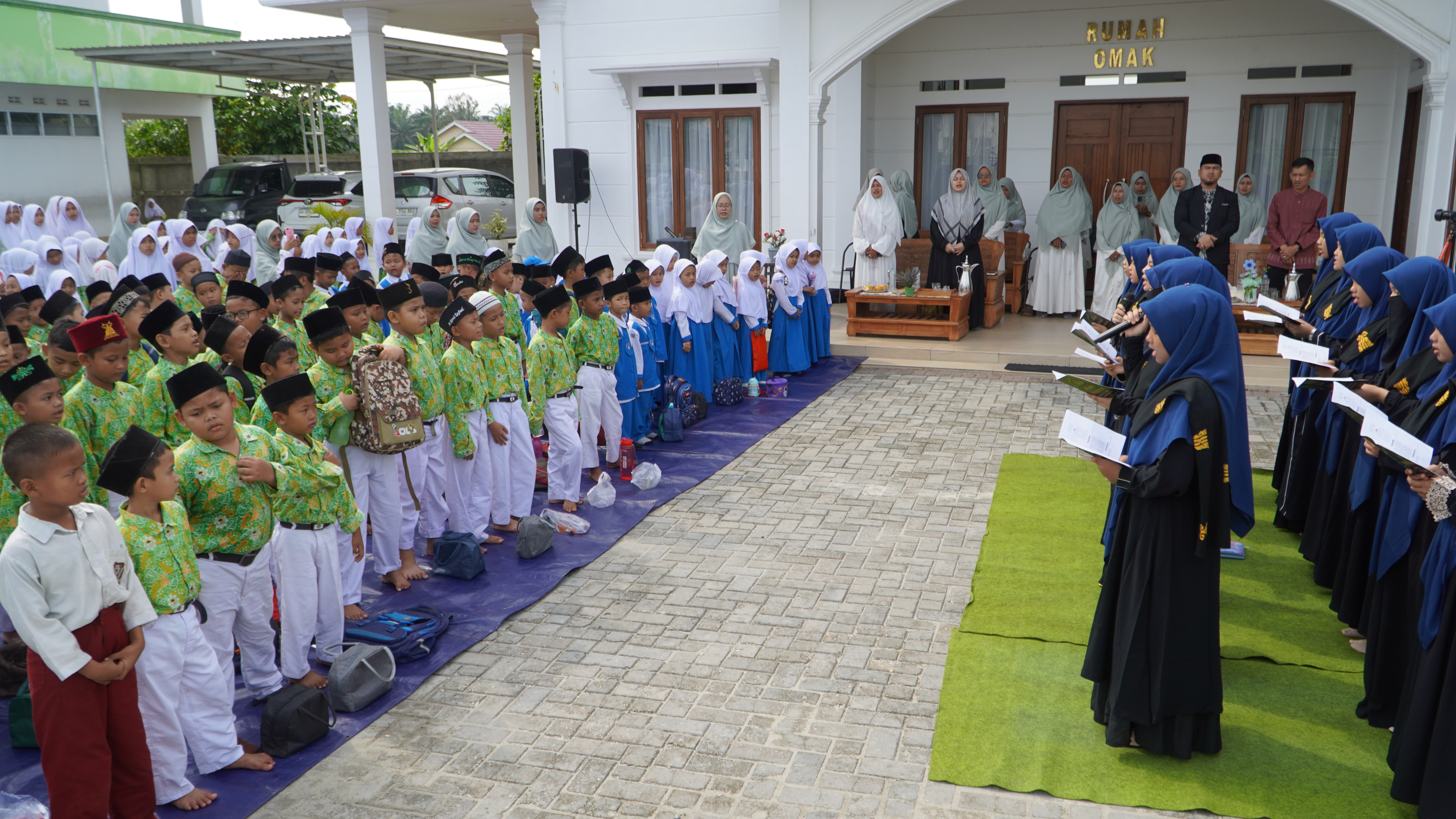 santri SD Qur'an Az Zahra